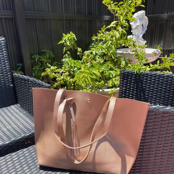 DREUBEA Soft Faux Leather Tote Tassel Shoulder Bag in Bronze main image 4
